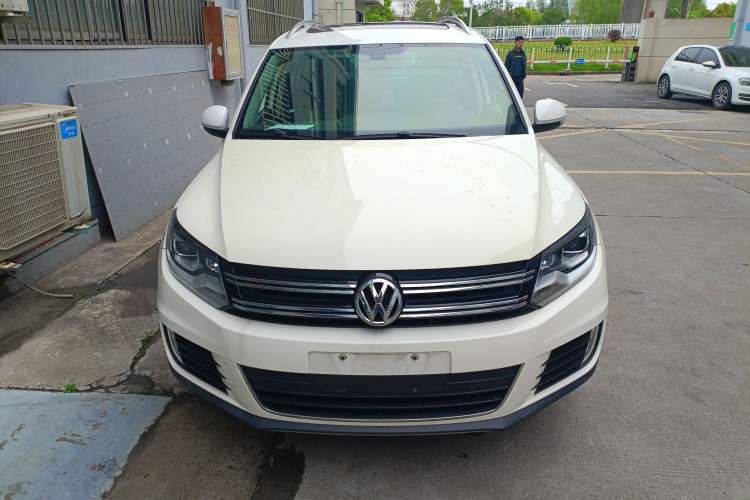 Used Volkswagen Tiguan 2015 1.8TSI Automatic All-Wheel-Drive Luxury Model Front