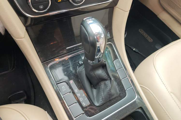 Used Volkswagen Passat 2013 1.8TSI DSG Prestige Edition