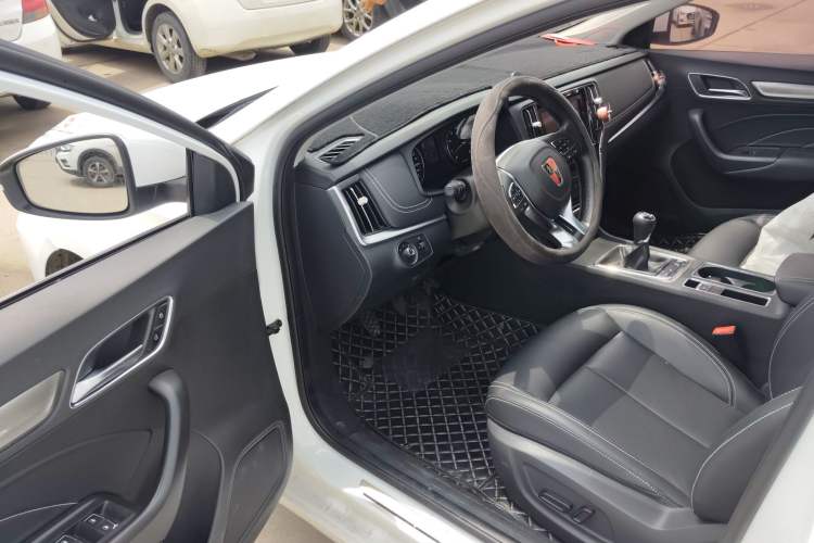 Used Roewe i6 2018 20T Manual Luxury Edition