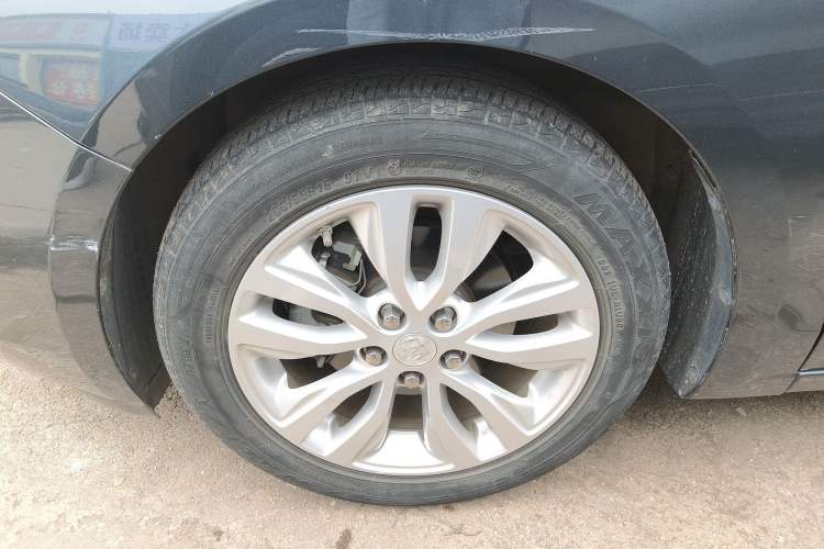 Used Buick GT 2021 Revised Version Flagship 1.5L Automatic Elite Edition Left Front Wheel Hub