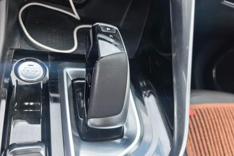 Used Dongfeng Aeolus AX7 2020 1.6T Automatic AI Flagship Version China VI Standard Gear Lever