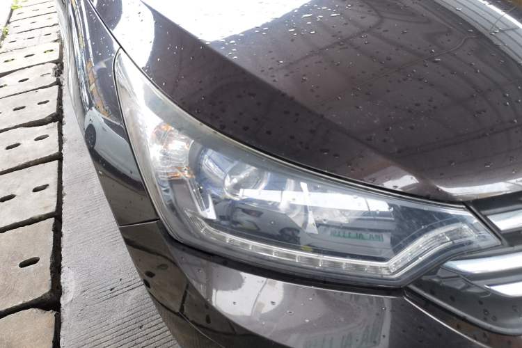 Used Dongfeng Aeolus AX7 2015 2.0L Manual Zhiyi Trim Right Front Headlight