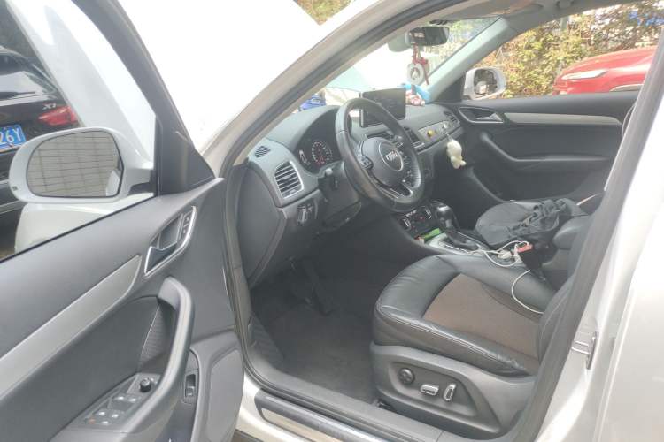 Used Audi Q3 2016 35 TFSI Fashion Model
