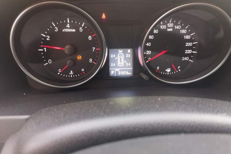 Used Haval M6 2019 1.5T DCT Two-Wheel Drive Value Edition China VI Standard Odometer Close Up