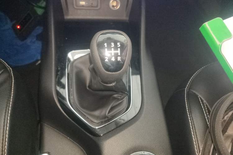 Used Soueast DX3 2019 1.5L Manual Luxury Model China VI Standard