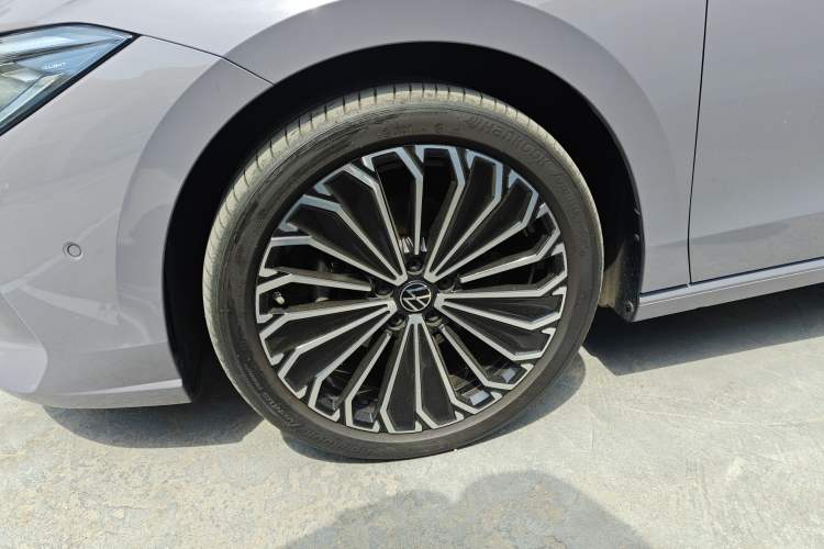 Used Volkswagen Passat 2025 Pro 380TSI Dragon Supreme Edition