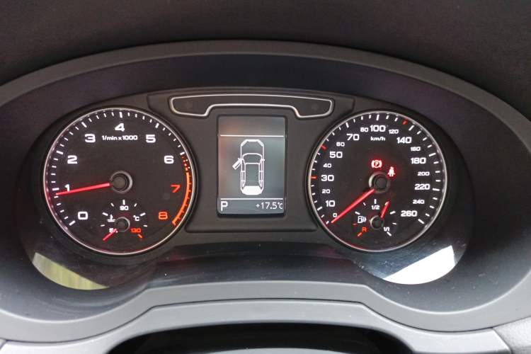 Used Audi Q3 2015 35 TFSI Comfort Model