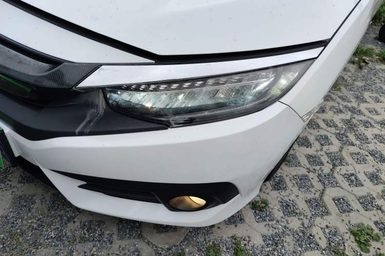 Used Honda Civic 2016 220TURBO CVT Prestige Edition
