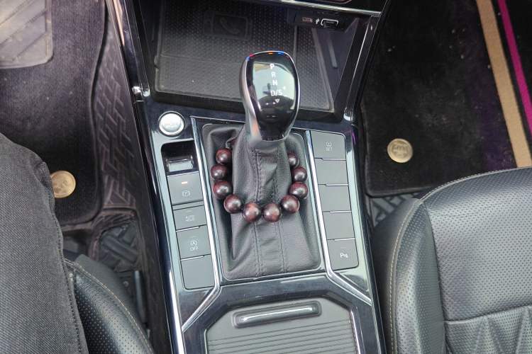 Used Volkswagen Passat 2020 330TSI Luxury Edition China VI