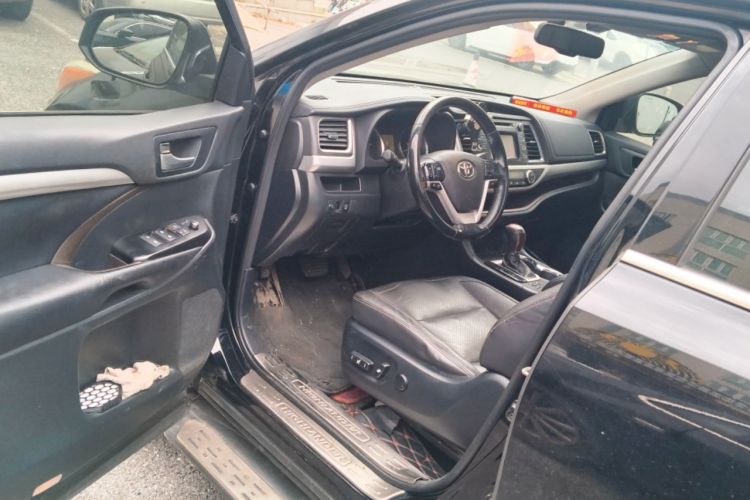 Used Toyota Highlander 2017 2.0T Four-Wheel Drive Luxury Edition 7 Seats Driver Seat