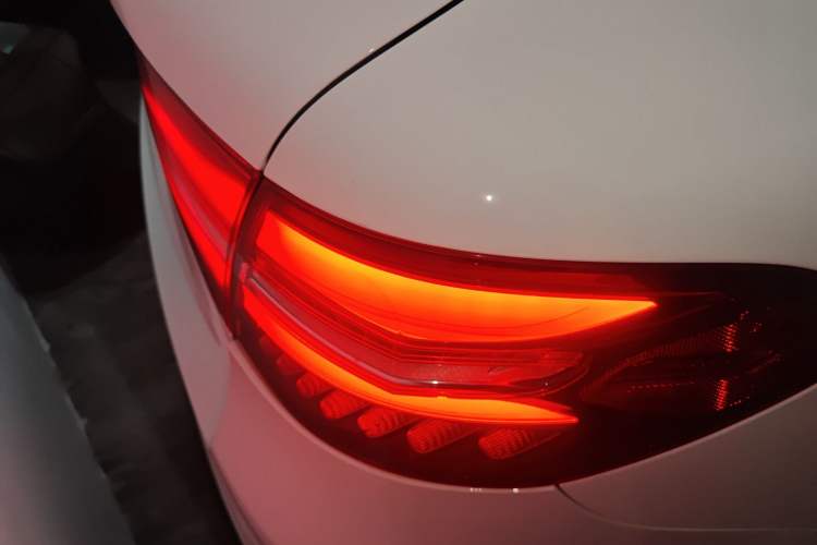 Used Mercedes-Benz GLC 2019 GLC 260 4MATIC Luxury Model
