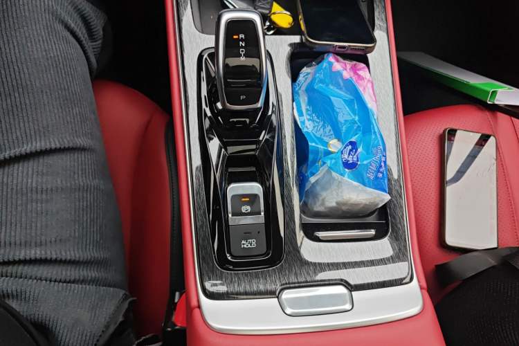 Used Dongfeng Aeolus Yixuan MAX 2021 1.5T Ultra-Stylish Trendsetter Edition Gear Lever