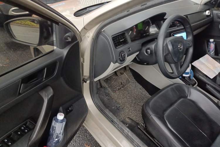 Used Skoda Rapid 2015 1.6L Automatic Enjoyment Selection Model
