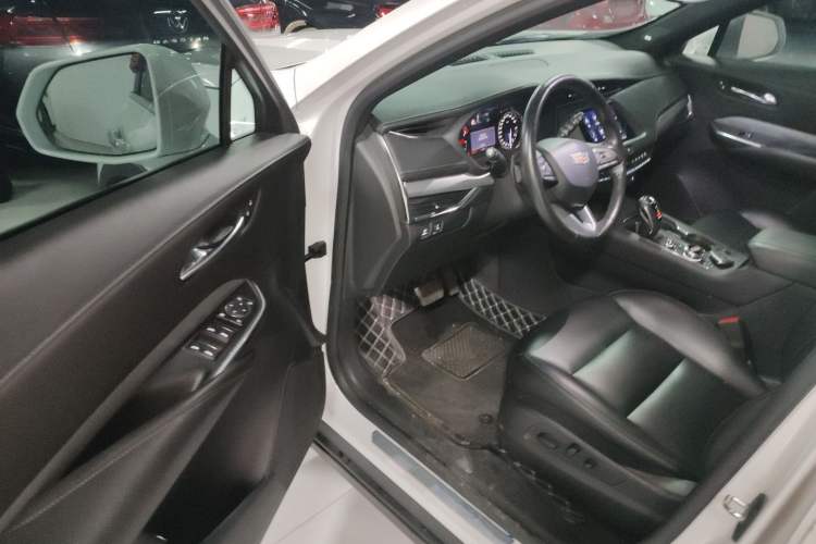 Used Cadillac XT4 2018 28T Two-Wheel Drive Leading Version