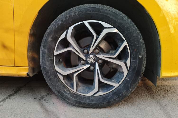 Used MG 5 2021 180 DVVT CVT Youth Luxury Edition
