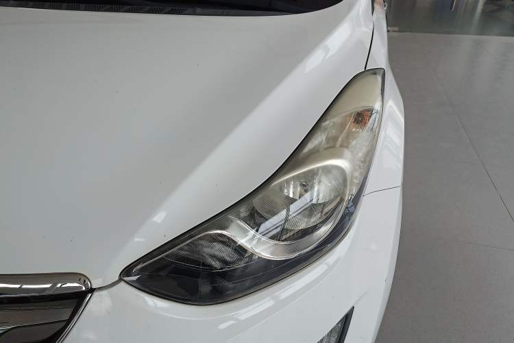 Used Hyundai Elantra (5th Generation / Langdong) 2015 1.6L Manual Leading Model
