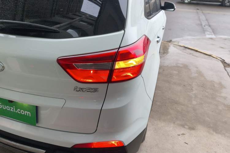 Used Hyundai ix25 2015 1.6L Automatic Two-Wheel Drive Smart GLS Trim Right Rear Taillight