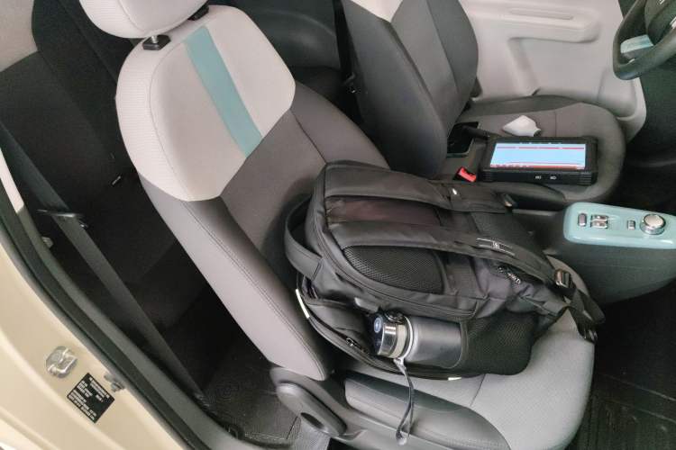 Used CHANGAN NEVO Lumin 2022 155 km – Refreshingly Sweet Edition Right Front Seat