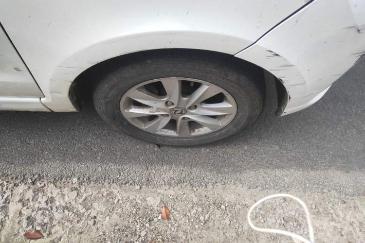 Used Dongfeng Fengon 330 2016 1.5L Manual Enjoyment Model DK15 Right Front Wheel Hub