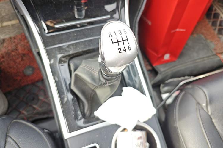 Used Haval H2 2016 Red-Label 1.5T Manual Two-Wheel Drive Luxury Model