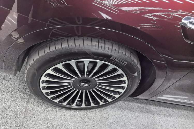 Used Hima AITO M9 2025 Extended-Range Max Version 52 kWh 6-Seater Edition Exterior 4