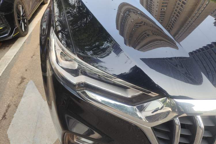 Used Hongqi HS5 2019 2.0T Smart Connect Flagship All-Wheel-Drive Version Right Front Headlight