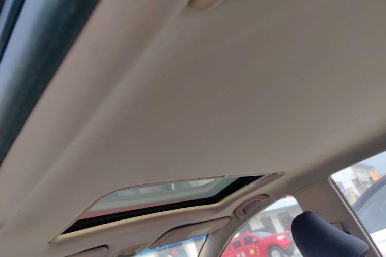 Used Baojun 560 2016 1.8L Manual Luxury Edition Headliner