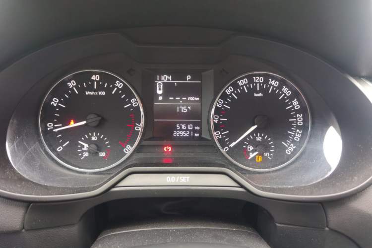 Used Skoda Octavia 2017 1.6L Automatic Chuanxing Edition Instrument Cluster