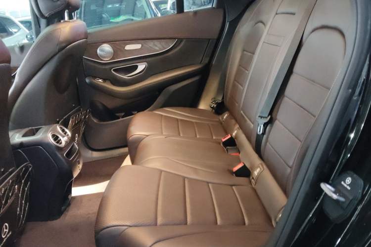 Used Mercedes-Benz GLC 2020 Facelift GLC 260 L 4MATIC Luxury Edition
