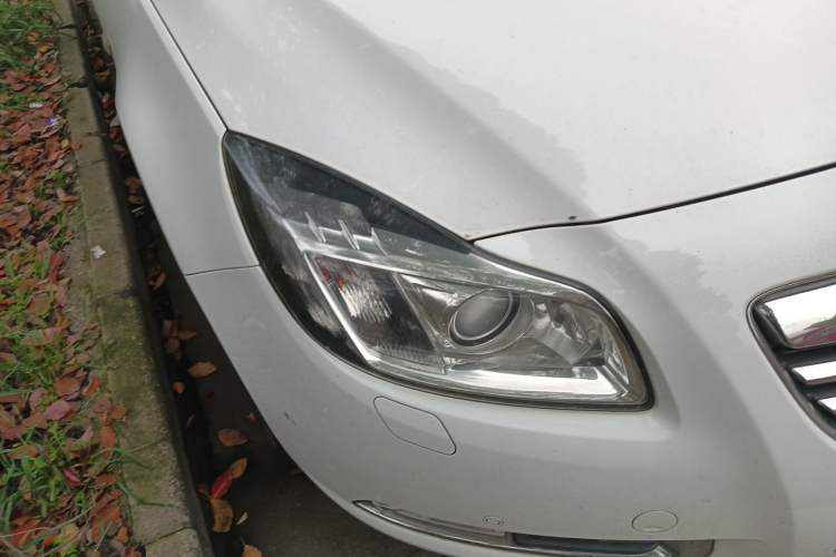 Used Opel Insignia 2013 2.0T Two-Wheel-Drive Luxury Version Right Front Headlight