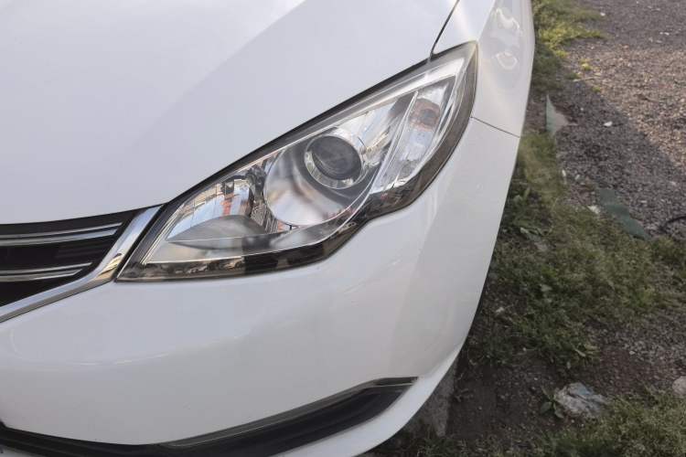 Used Roewe 360 2017 1.5L Automatic Luxury Edition Left Front Headlight