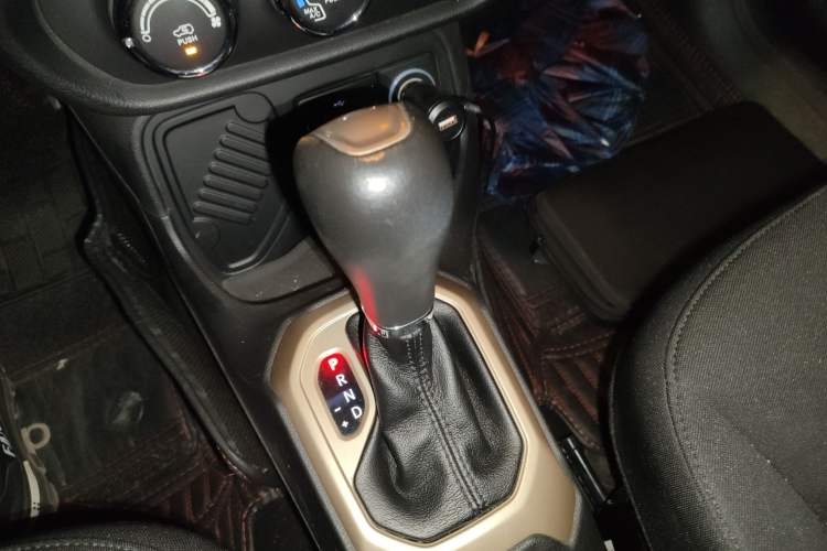 Used Jeep Renegade 2017 180T Automatic Kinetic Edition+
