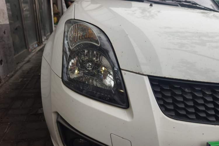 Used Suzuki Swift 2016 1.5L Manual Fashion Model
