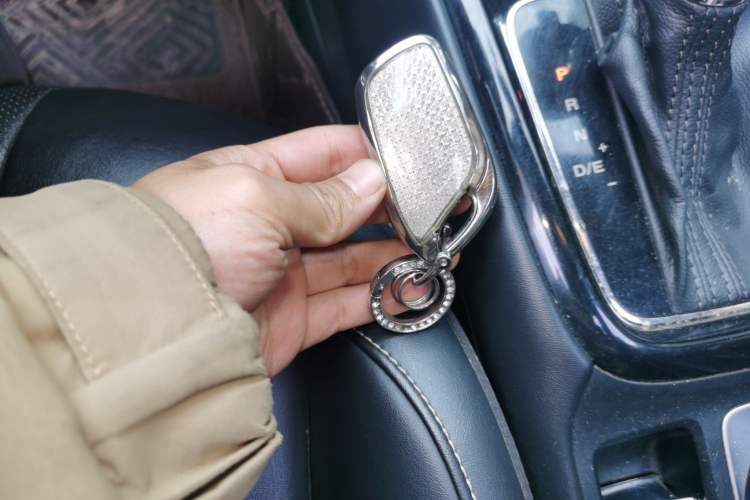 Used Roewe i5 2020 1.5L Automatic 4G Connect Luxury Flagship Edition Vehicle Key