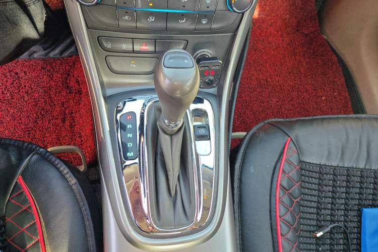 Used Chevrolet Malibu 2013 2.0L Automatic Comfort Edition Gear Lever