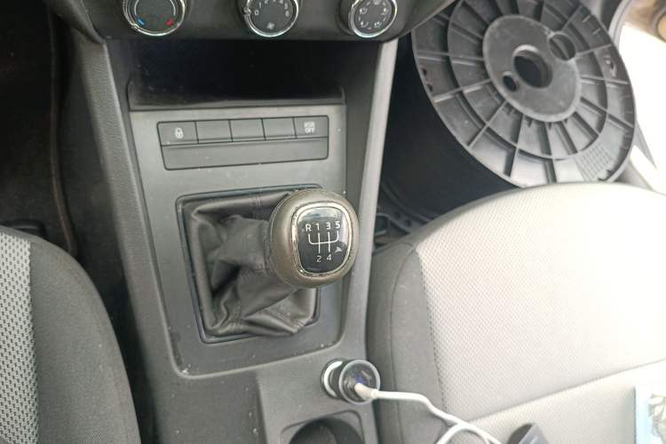 Used Skoda Octavia 2015 1.6L Manual Eado Edition