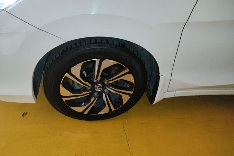 Used Honda Crider 2016 1.8L CVT Luxury Edition Left Front Wheel Hub