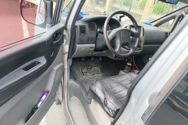 Used FORTHING Lingzhi 2013 V3 1.5L 7-Seater Luxury Model
