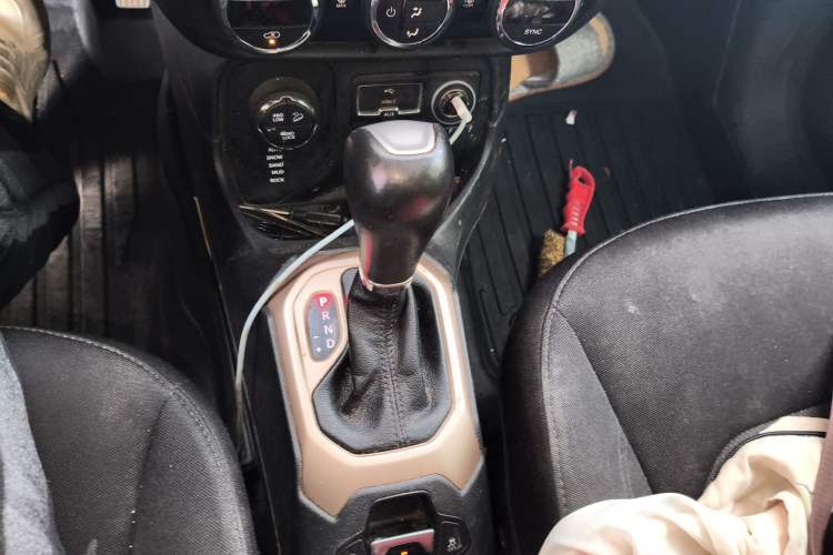 Used Jeep Renegade 2017 180TS Automatic Four-Wheel Drive Superior Edition