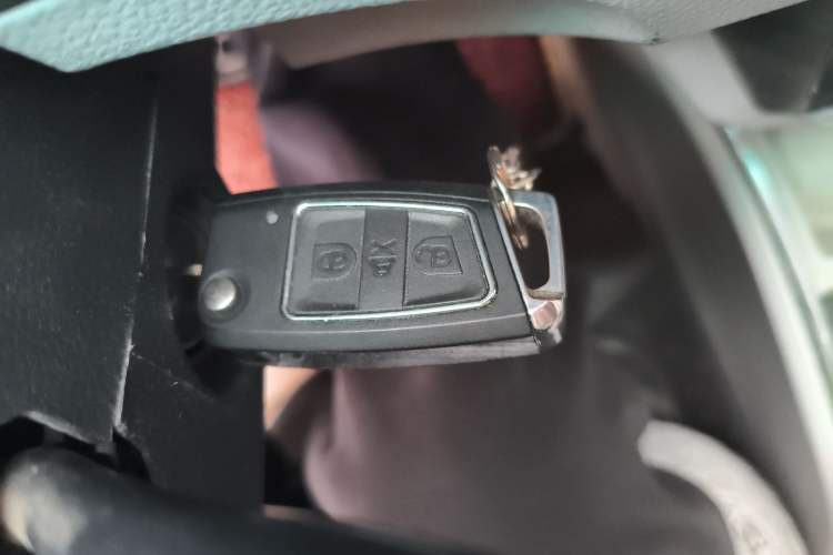 Used Jinbei New Hiace X30L 2016 1.5L Wealth Edition Van DLCG14 Vehicle Key