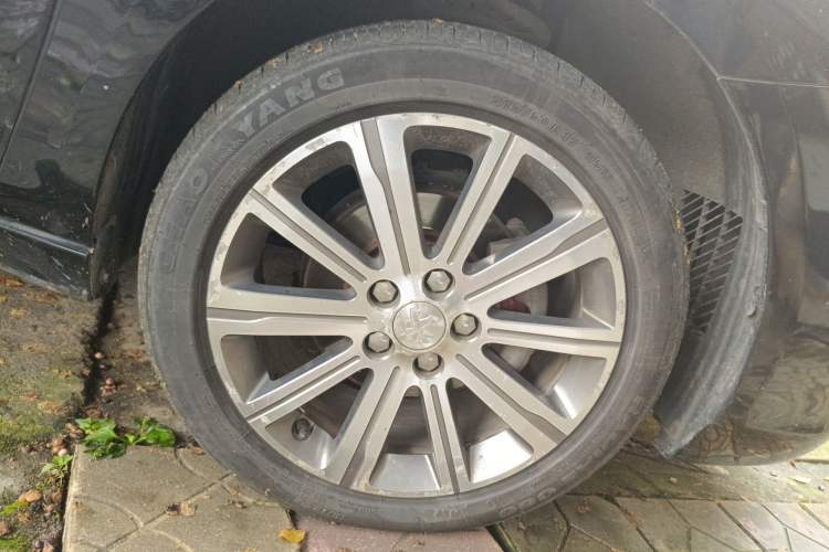 Used Peugeot 408 2015 1.2T Automatic Luxury Edition Right Front Wheel Hub