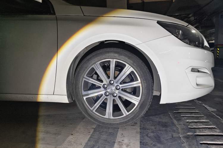 Used Peugeot 408 2014 1.8L Automatic Luxury Edition

