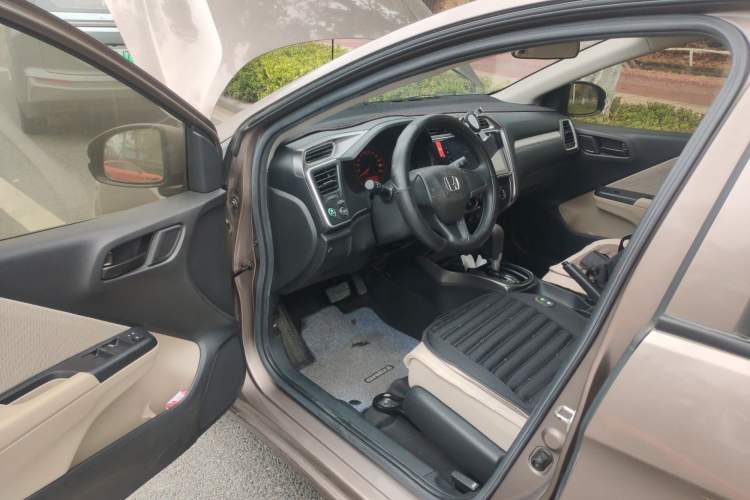 Used Honda Greiz 2016 1.5L CVT Classic Edition
