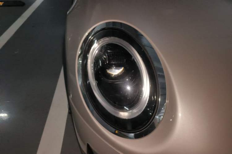 Used MINI 2022 Updated 1.5T COOPER Classic Edition Right Front Headlight