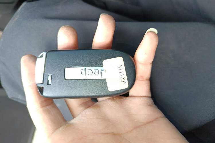 Used Jeep Cherokee 2016 2.0L Superior Edition