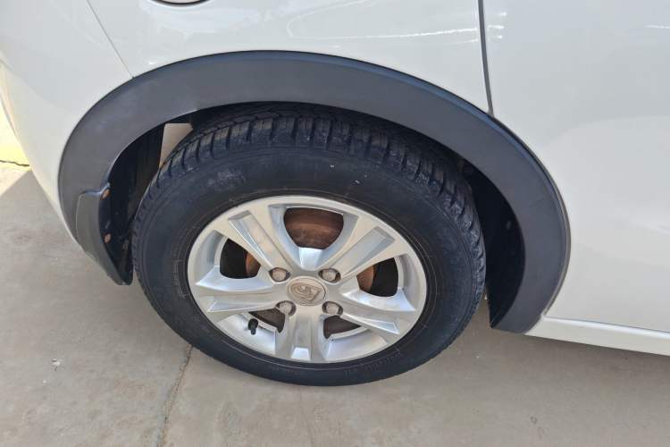 Used Baojun 310 2016 1.2L Manual Fashionable Edition Right Rear Wheel Hub