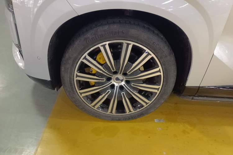 Used Denza N9 2025 Flagship Model