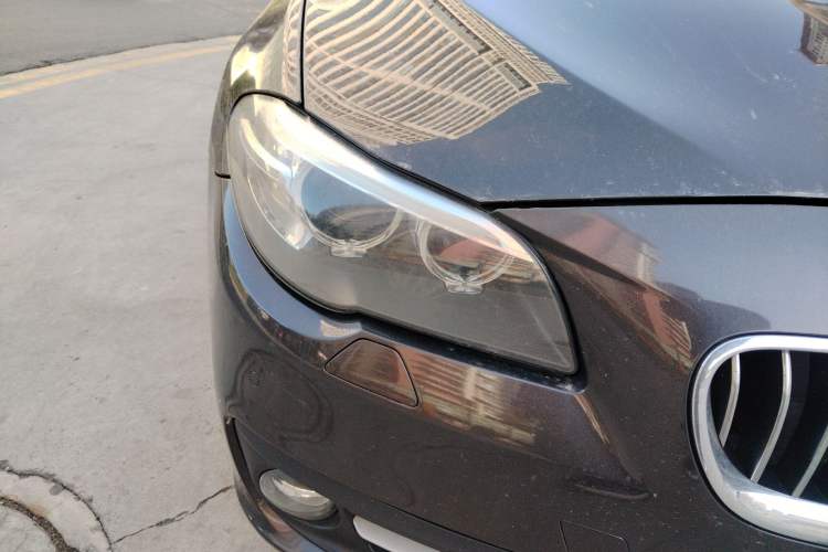 Used BMW 5 Series 2014 525Li Leading Model
