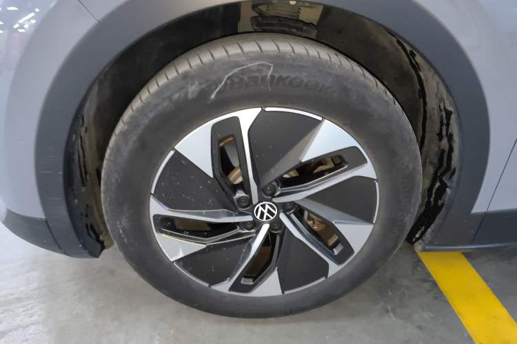 Used Volkswagen ID.4 CROZZ 2022 Pure Edition Limited Edition Left Front Wheel Hub