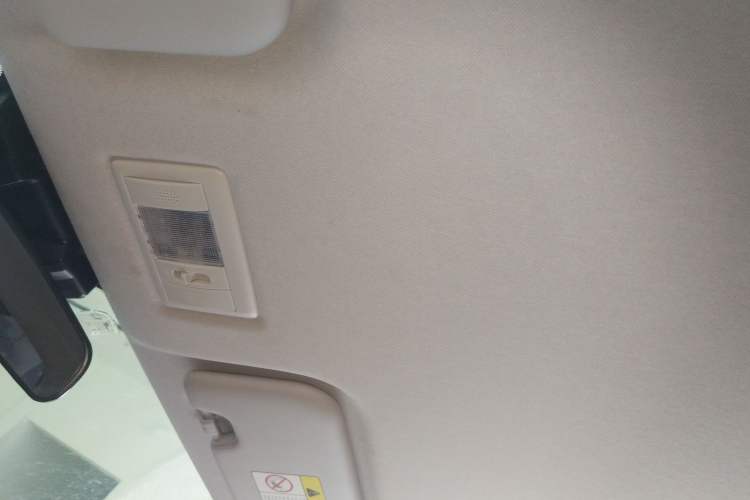 Used CHANGAN NEVO Lumin 2025 205 km Xiangqin Version
